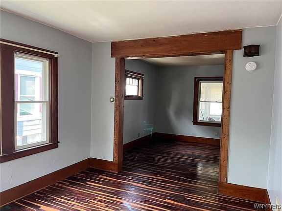 2nd image of 4 Union St