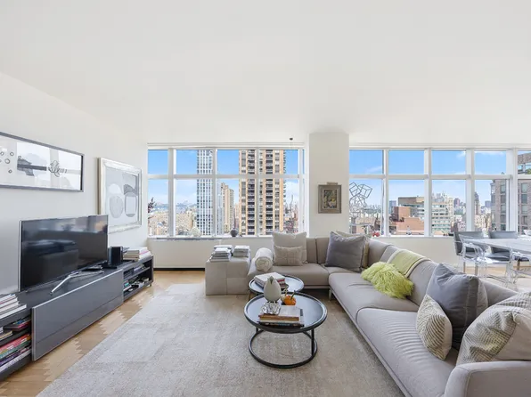 160 West 66th Street image 6 of 11