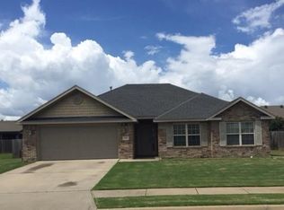 576 Piney Ln, Springdale, AR 72764
