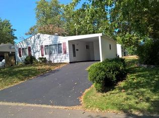 9235 Bataan Dr, Saint Louis, MO 63134