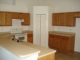 3rd image of 2913 Fairweather Way