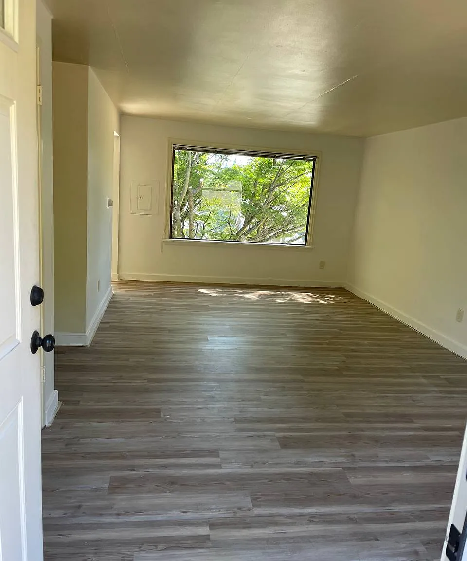 2 bed, 870 sqft, $2,380 — Photo 2