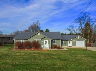 110 Oakville Rd, Beaver Falls, PA 15010