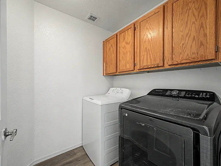 3103 N Meadow Ln — Photo 36