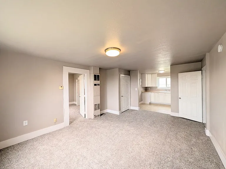 1020 Wall St — Photo 3