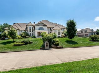 5316 S Whitehaven Dr, Springfield, MO 65809