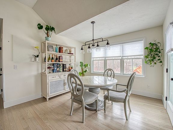 5th image of 35 Metacomet Rd #35
