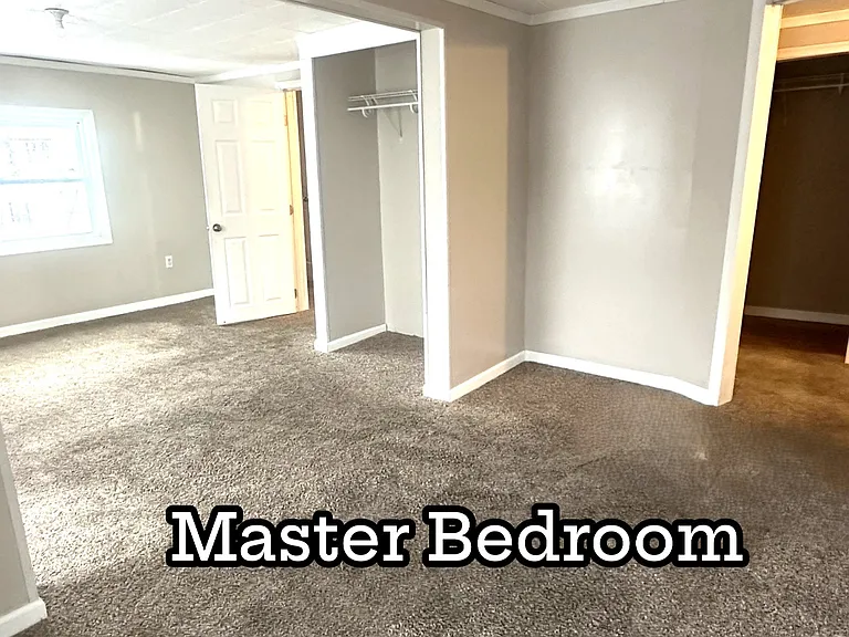 860 Main St #3 — Photo 8