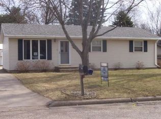908 S Cleveland St, Shawano, WI 54166