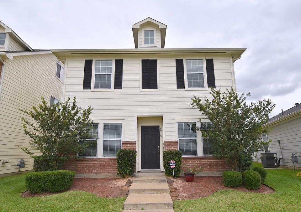 1st image of 20747 Settlers Lake Cir N
