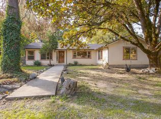 1602 2nd Ave, Gold Hill, OR 97525