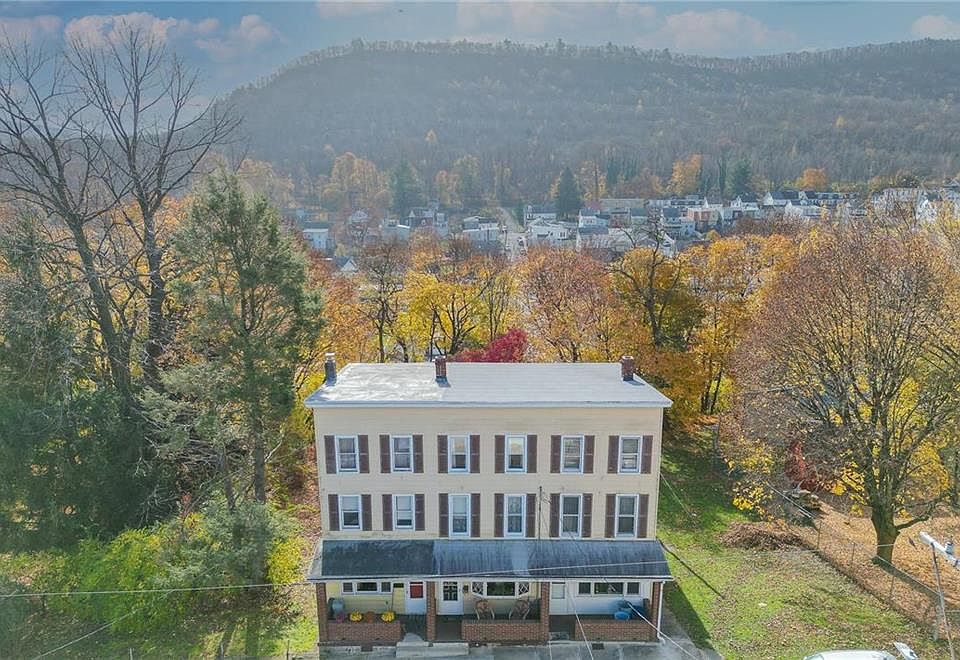 1st image of 272 Van Gelder St