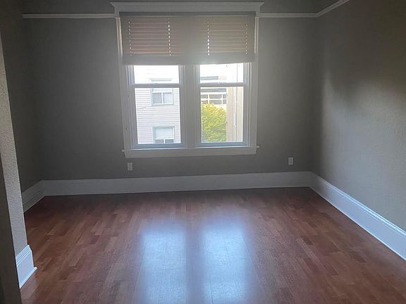 5th image of 312 E Olive Pl #202