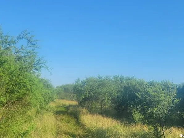 63 CR 502, Beeville 78102