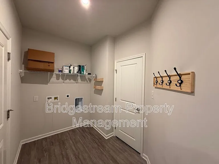 2194 Schmidt Dr — Photo 23