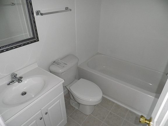 5th image of 217 W Atlantic Blvd APT 2