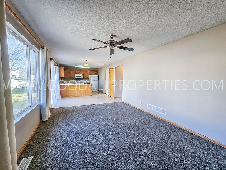 575 SE Melrose Dr — Photo 7
