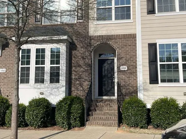 6044 Kentworth Dr, Holly Springs, NC 27540