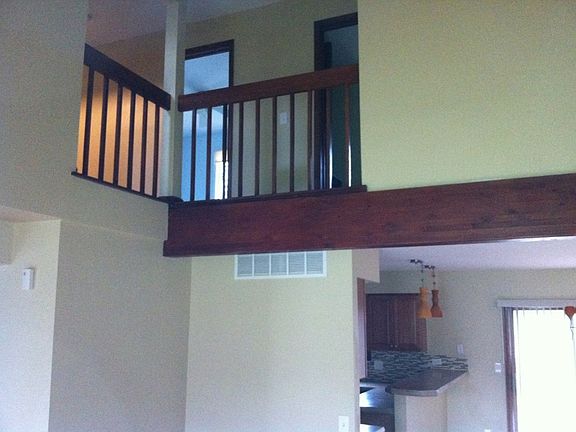 5th image of 936 Abbey Ln