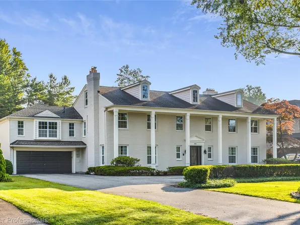 56 Oxford Rd, Grosse Pointe Shores, MI 48236