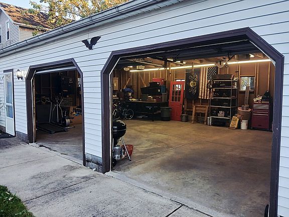 2.5 car garage