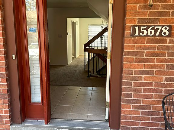 5th image of 15678 Ferncreek Dr #E