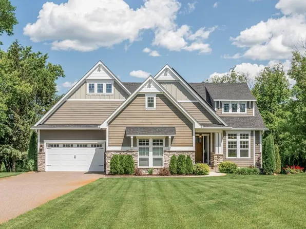 2582 Holy Name Dr, Wayzata, MN 55391