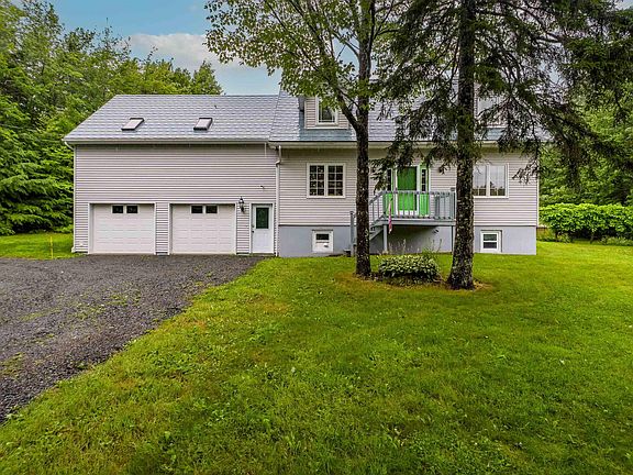 2nd image of 32 Kipawa Cres