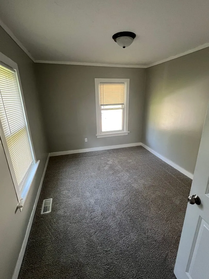 2 bedrooms 1 bathroom house — Photo 4