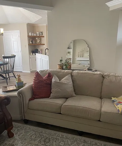 106 N York Ave — Photo 3