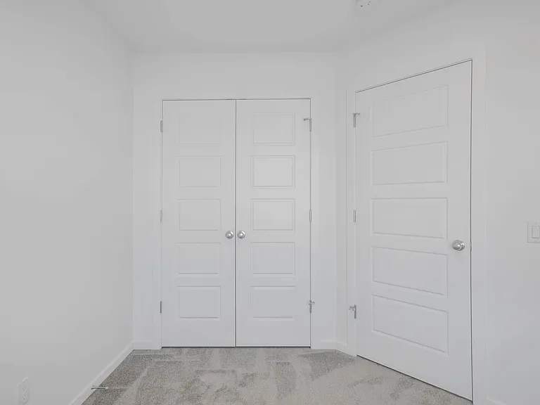 5243 21a Ave SW — Photo 32
