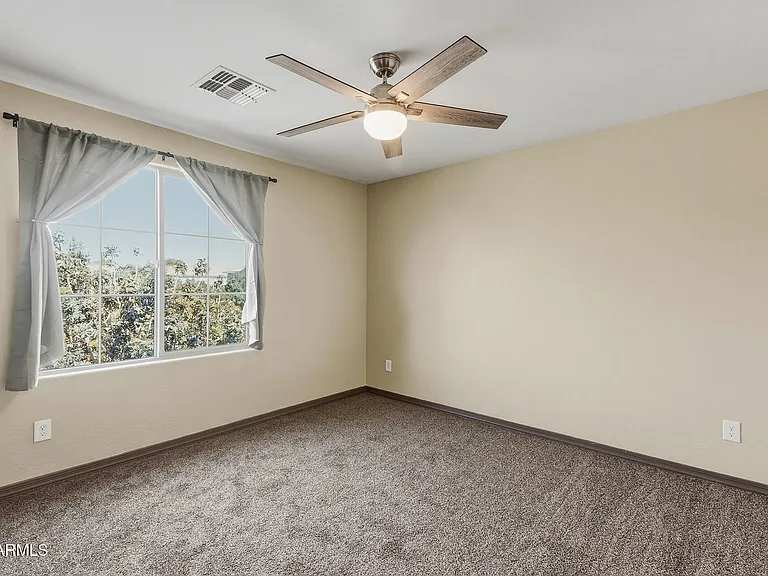 7422 S 28th Pl — Photo 37
