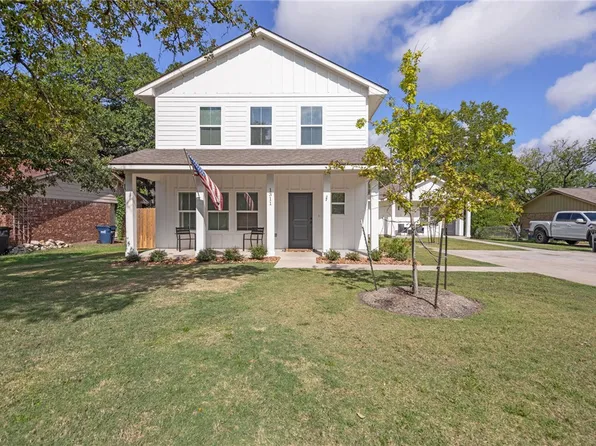 1311 Leacrest Dr, College Station, TX 77840