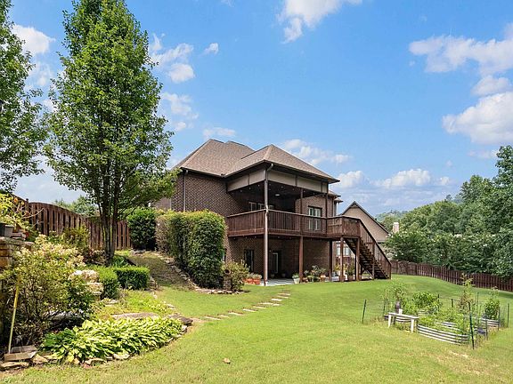 2nd image of 3957 Haddon Cir