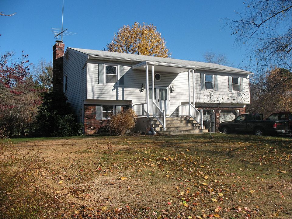 Front of house in the fall.