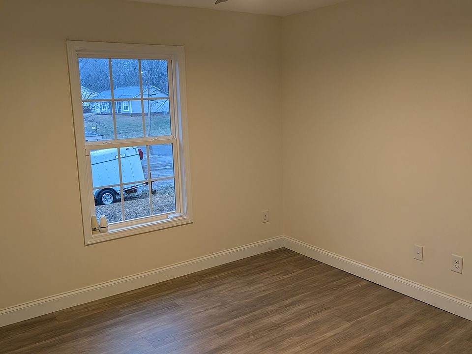 1st image of 200 Lackey St #2