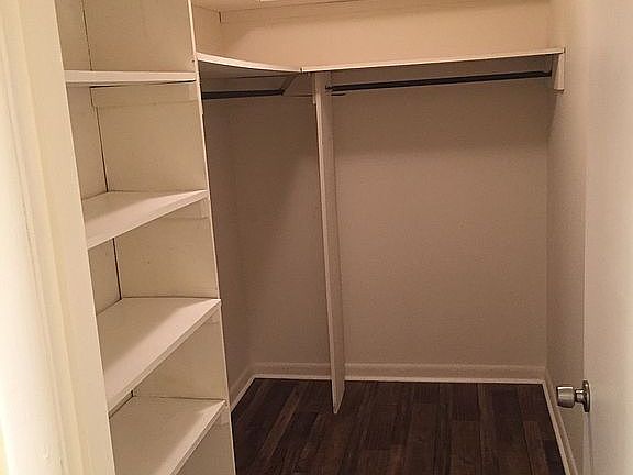 MASTER WALK IN CLOSET