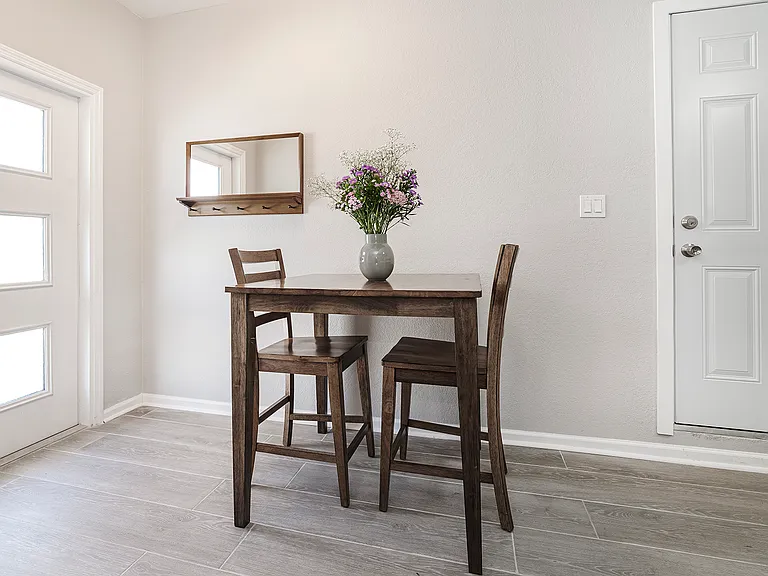 4200 Maple St NE — Photo 6