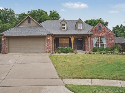 2111 W East Ct S, Jenks, OK, 74037