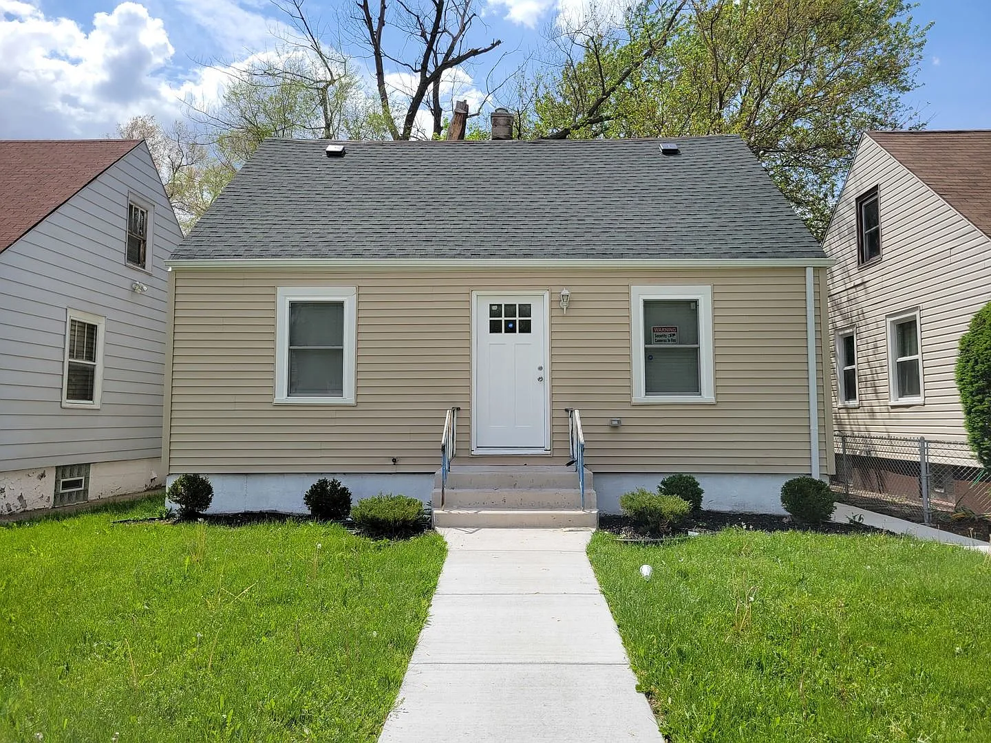 12240 S May St photo 1