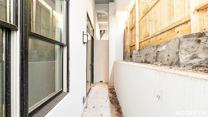 Rented by Nooklyn NYC LLC | media 51