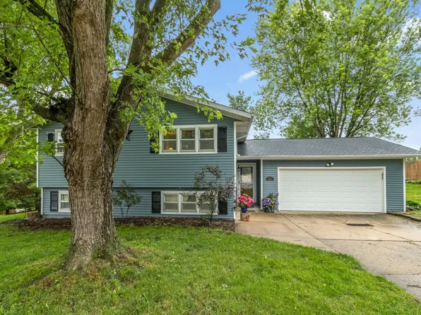 619 12th Ave, New Glarus, WI 53574