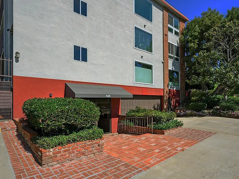 540 Hawthorn St #3A — Photo 4
