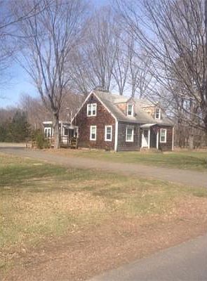 2nd image of 190 Woodbridge St