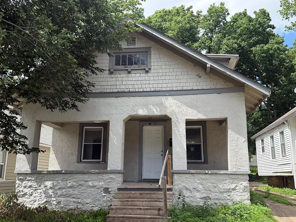 3904 Smart Ave