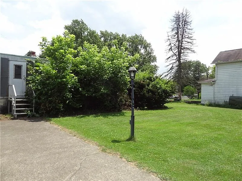 104 Sesler Dr photo 1