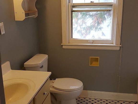 5th image of 144 Ethel St