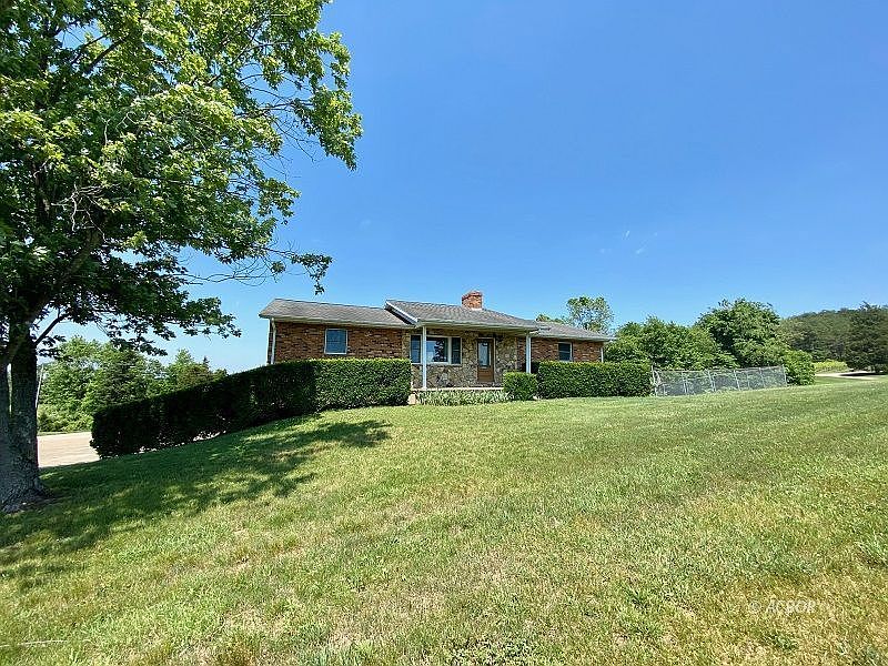 1st image of 257 Dogwood Dr