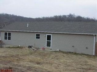 995 Turkey Creek Rd, Hawk Point, MO 63349