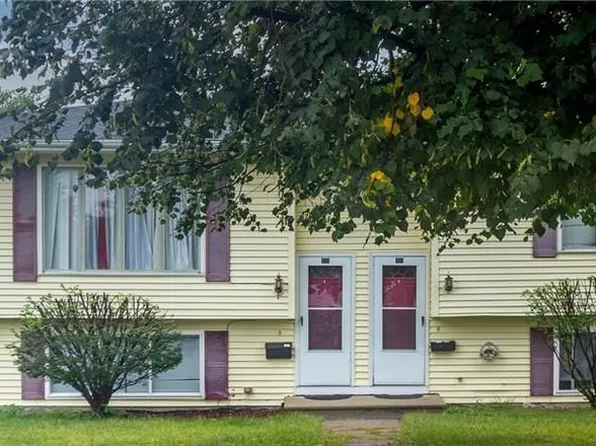 499 Farmington Ave, Cranston, RI 02920